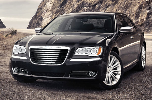 Chrysler 300C Un nuevo sedán de lujo en el país