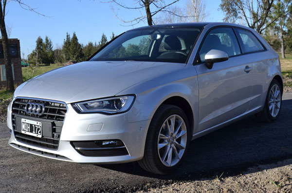 Audi A3 1.8 TFSI S tronic quattro Su nueva plataforma provoca que se diferencia bastante de su antecesor