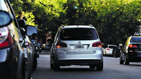 Crece el uso de balizas y luces de giro entre los conductores