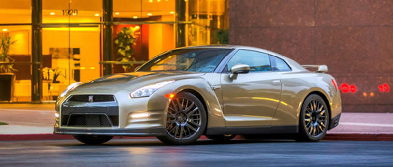 La edición “Gold” de aniversario conmemora la larga herencia del GT-R como un vehículo de alto desempeño de clase mundial
