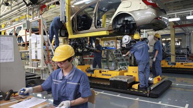 Fiat, Iveco y Volskwagen también recortan su producción y suspenden personal