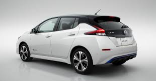 Nissan Leaf en Argentina: 60.000 dólares y enchufe a la pared