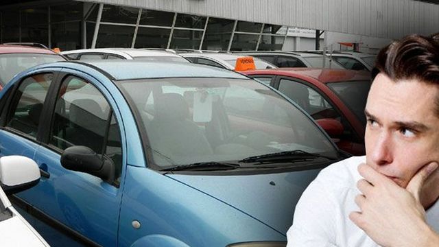 La venta de autos usados cayó 7% en abril