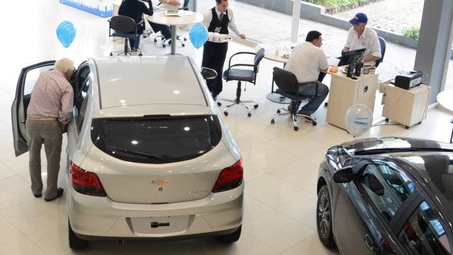 Presentan un proyecto de ley para regular los planes de autoahorro