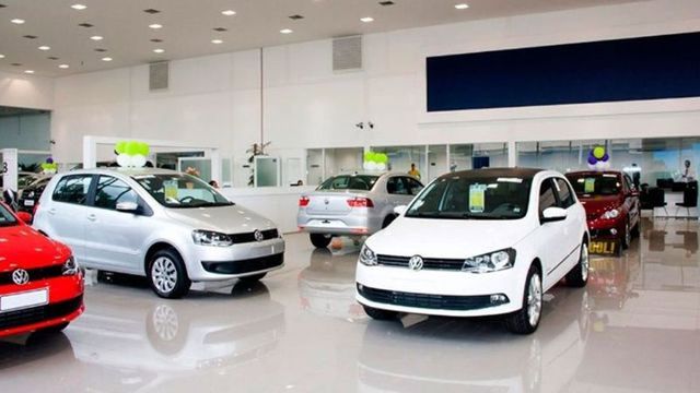 Aumentan impuestos internos a autos de alta gama
